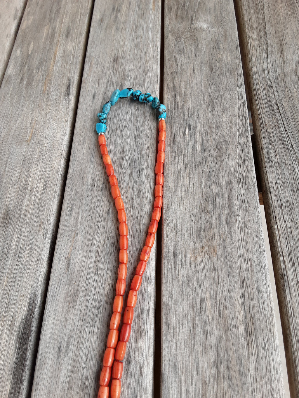 Colliers corail et turquoise