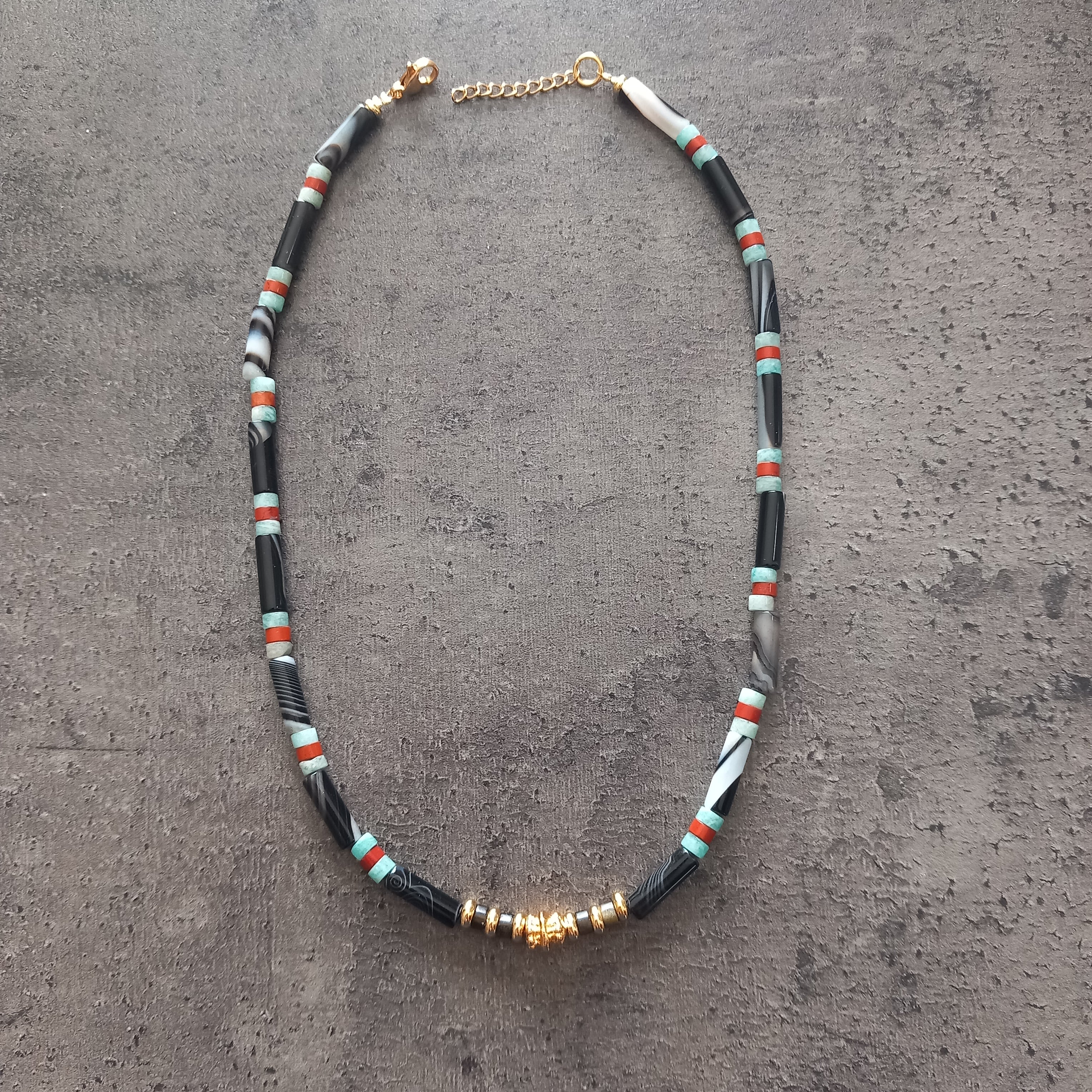 Collier capri 12