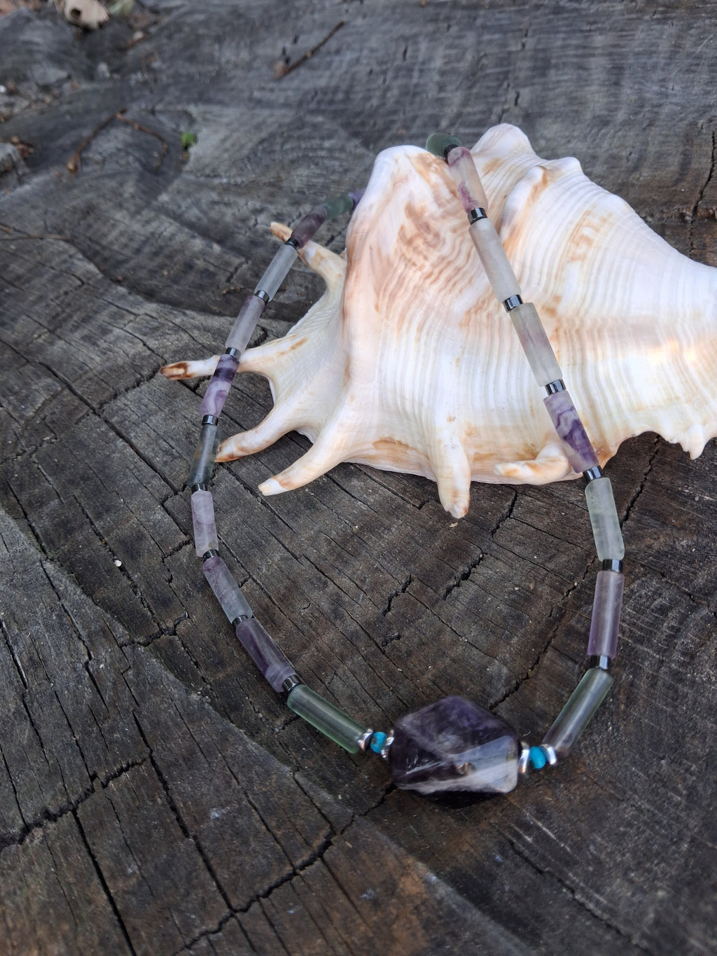 Collier Dalmates – Fluorite, Hématite, Turquoise & Améthyste