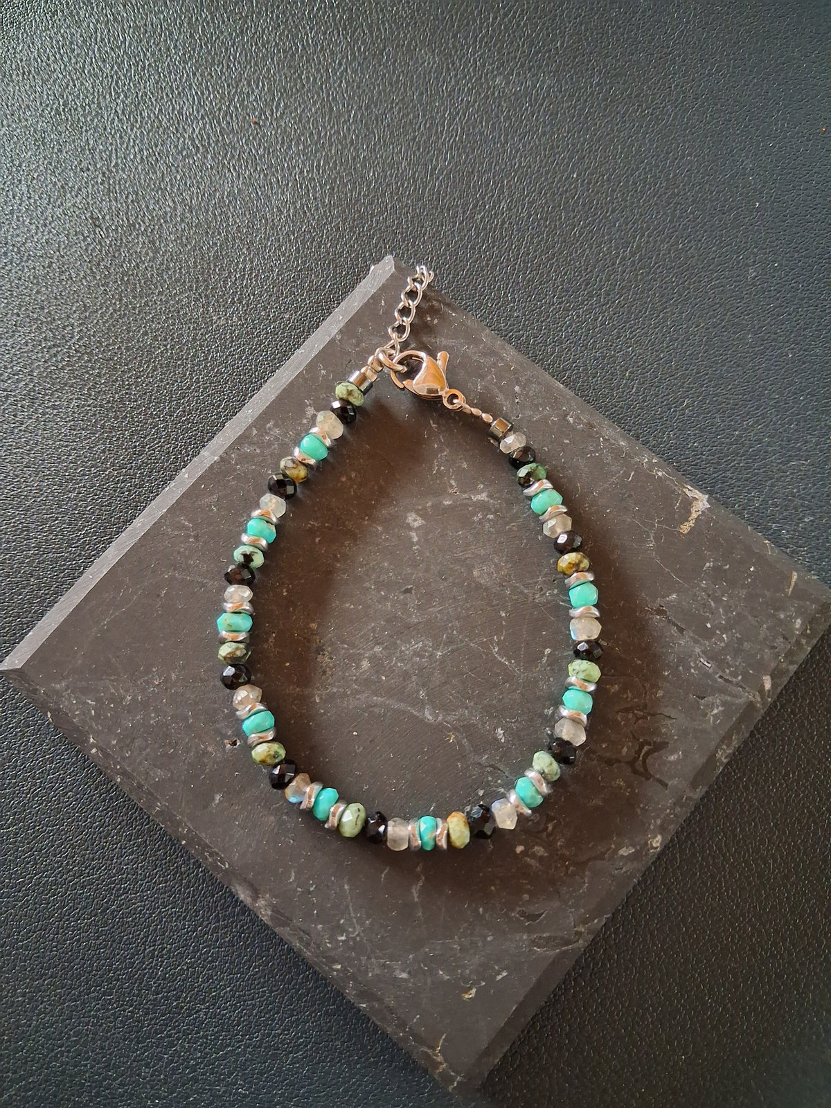 Bracelet Rhodes 15 – Perles et hématite