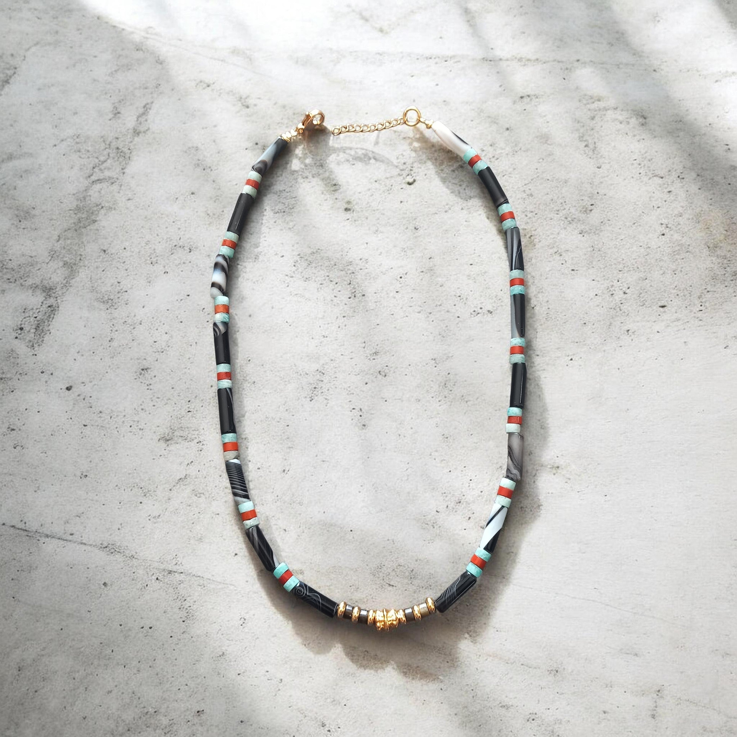 Collier capri 12