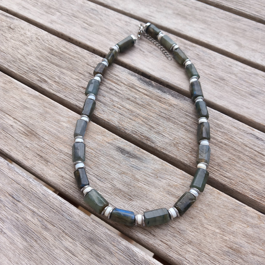 Collier Bali — Labradorite & Opale, fait main