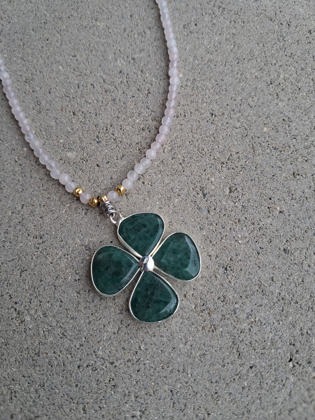 Collier grigri 2