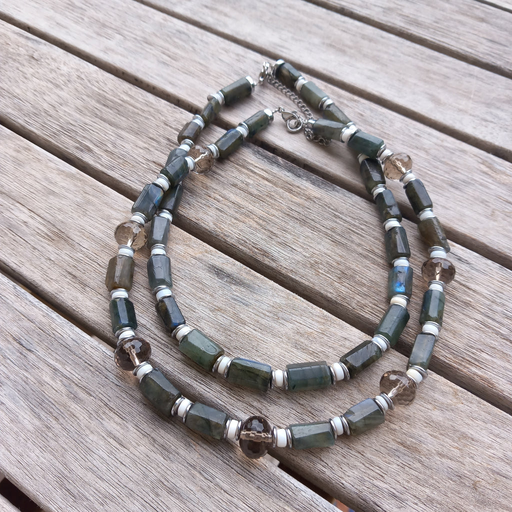 Collier Bali — Labradorite & Opale, fait main