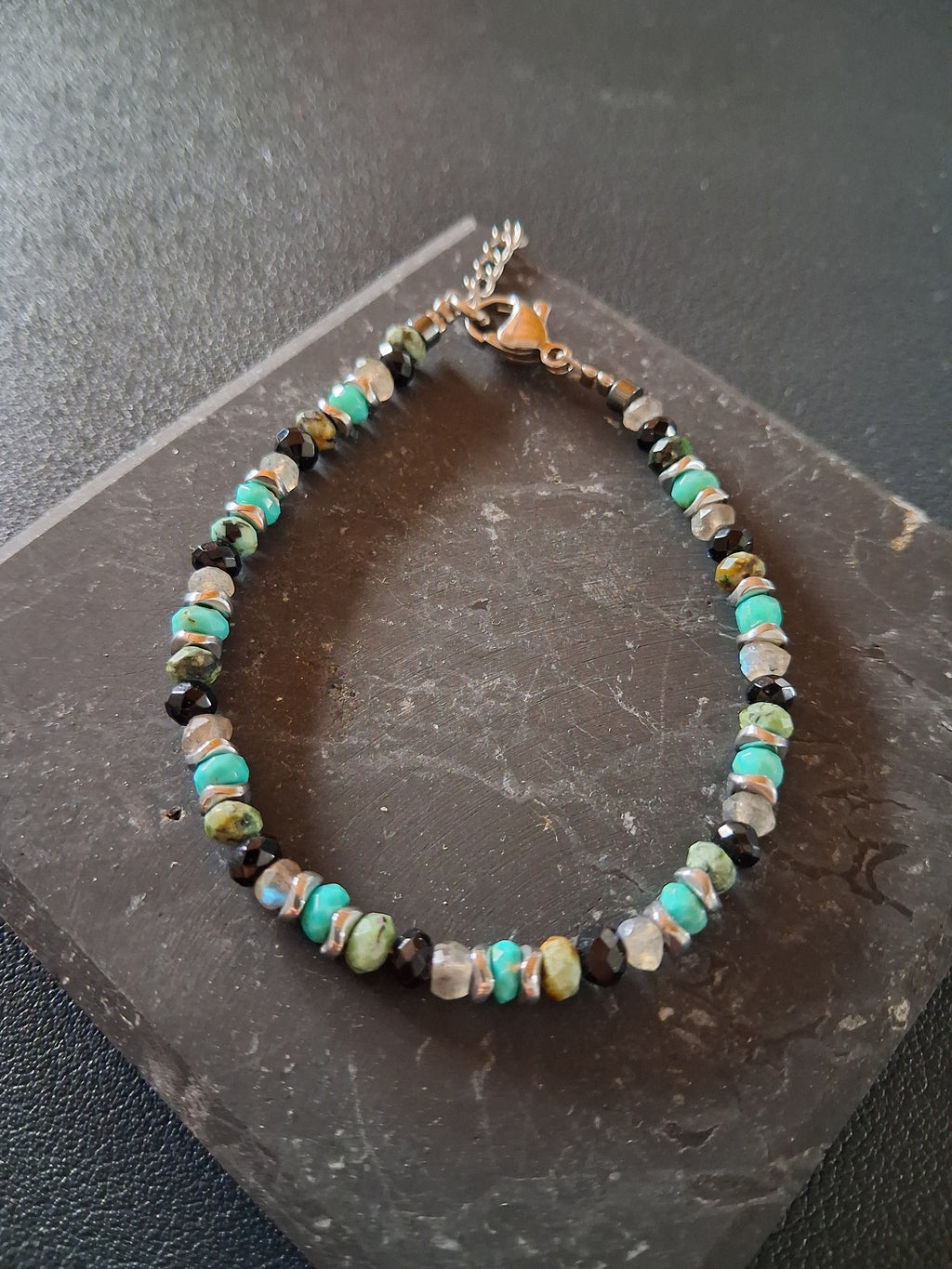 Bracelet Rhodes 15 – Perles et hématite