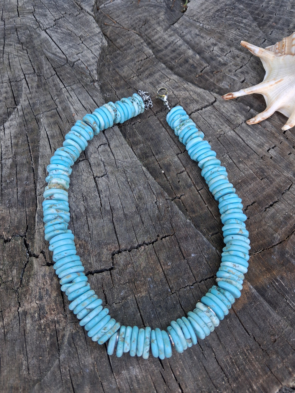 Collier Santorin — Magnésite naturelle, fait main