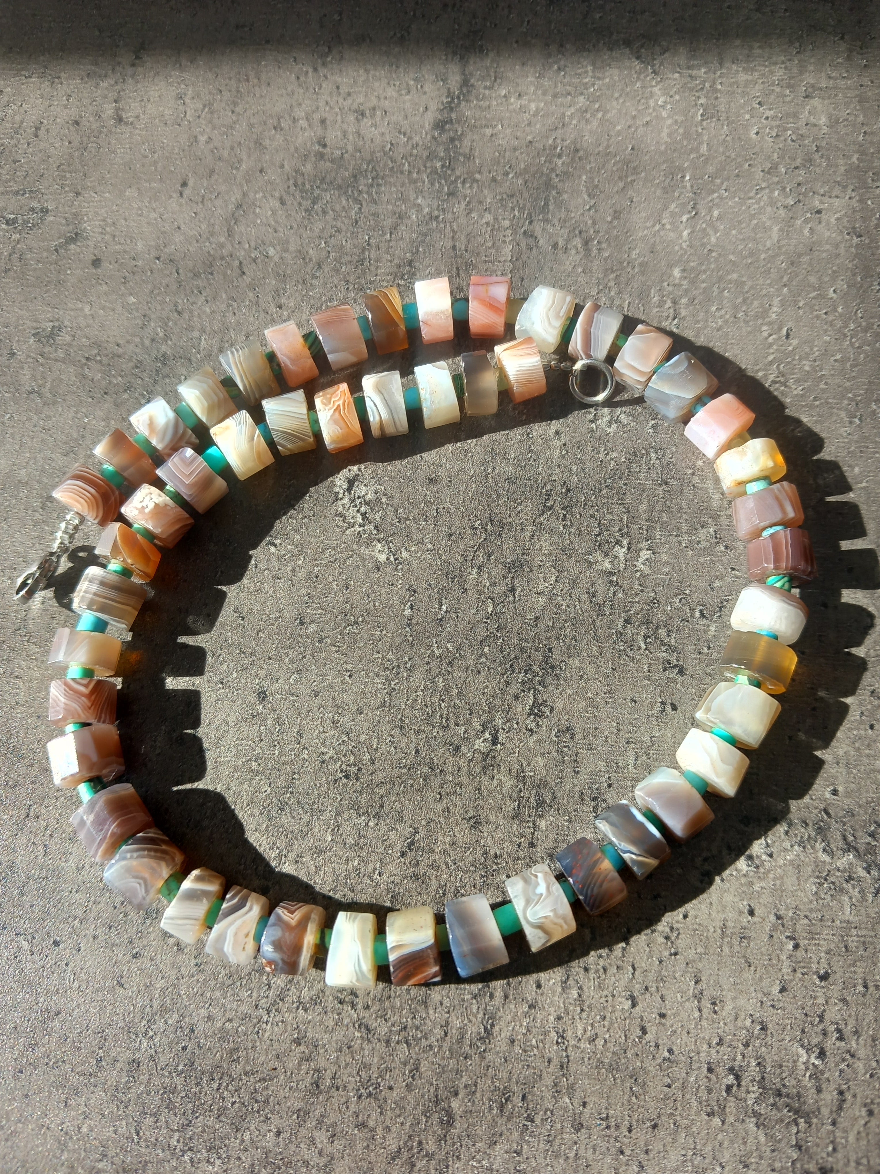Collier capri 4