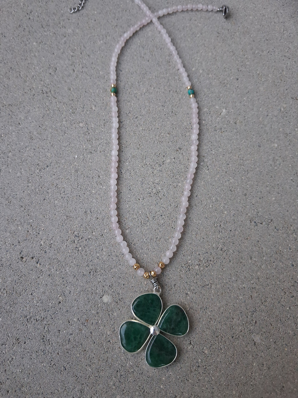 Collier grigri 2
