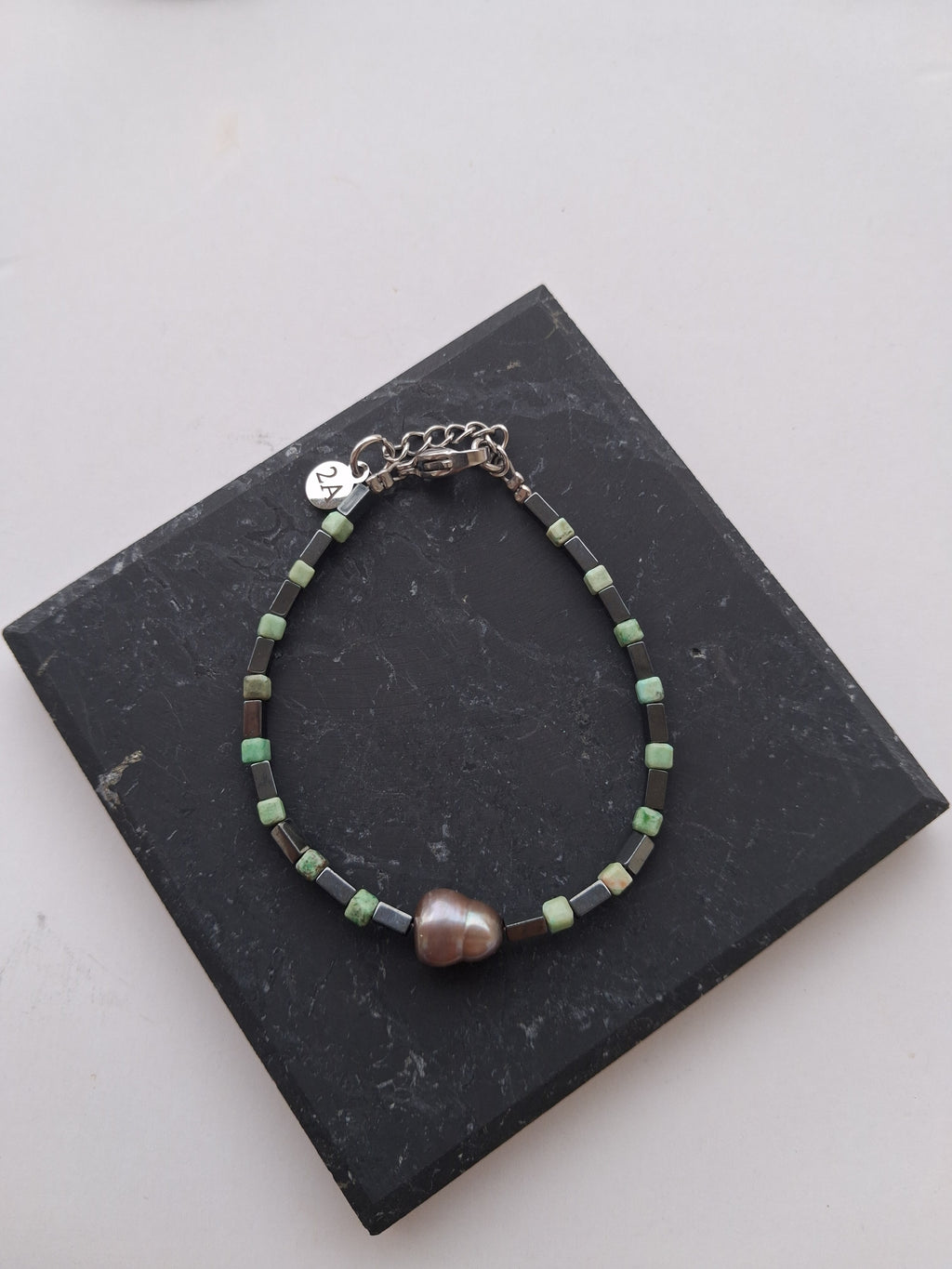 Bracelet Rhodes 7.3 – Hématite, Turquoise & Perle